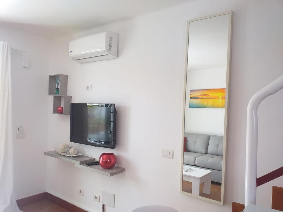 Apartment Duplex -The Sunny Hut - Swimming Pool - Free Wifi & Ac- Residence Las Marinas Puerto del Carmen  Dış mekan fotoğraf